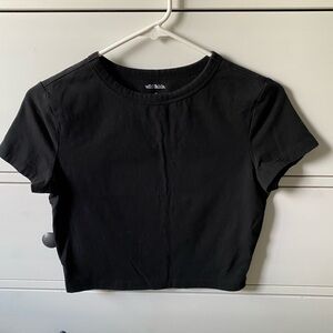 Black crop top t shirt